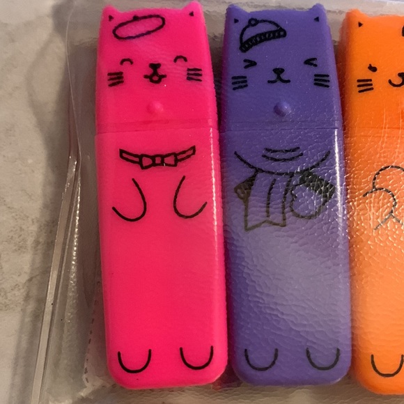***FREE WITH PURCHASE*** Adorable Cat Highlighter Set - Picture 2 of 4